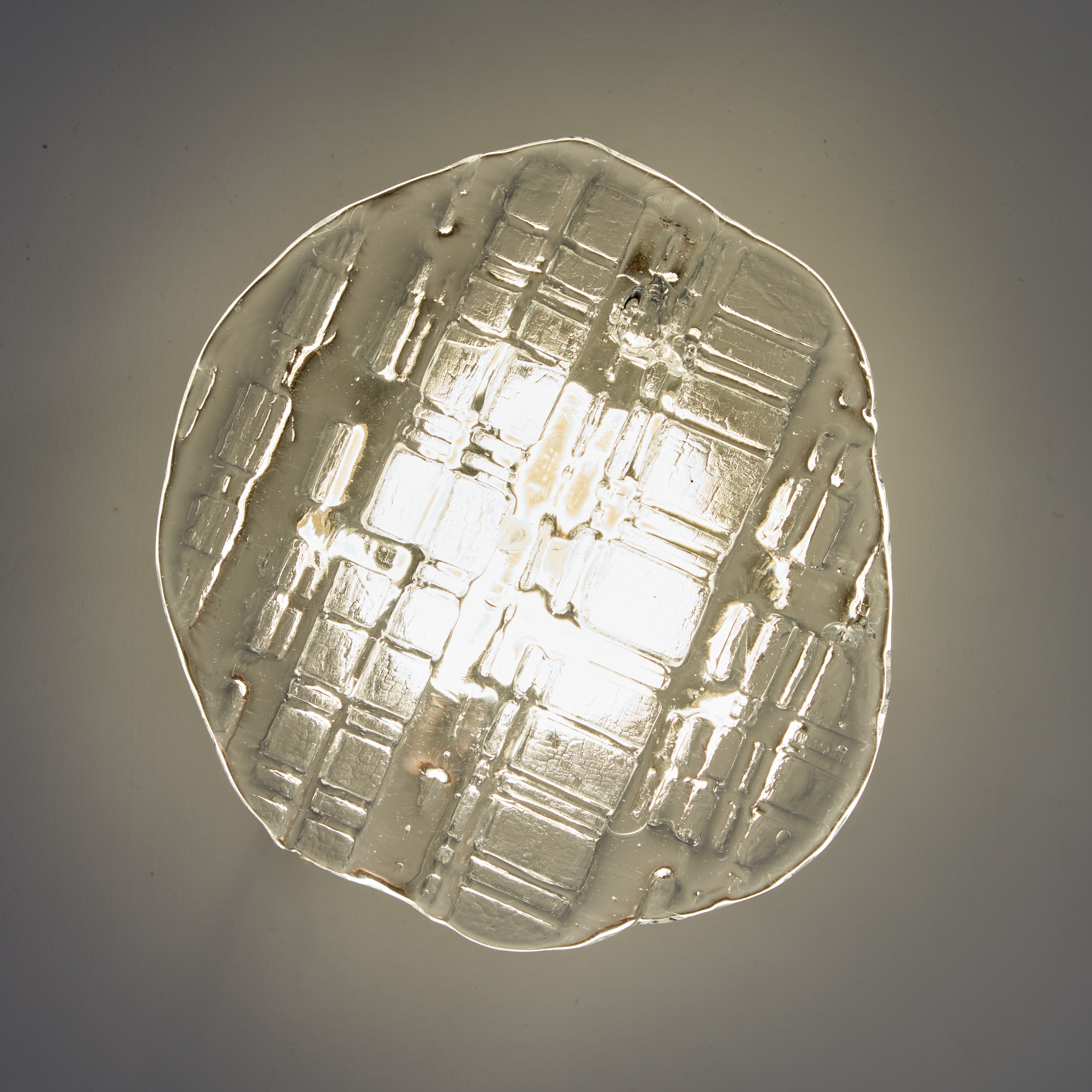 /Wall%20sconce%20made%20of%20hot%20casted%20glass%2C%20brass%2C%20plexiglass%20%26%20LED