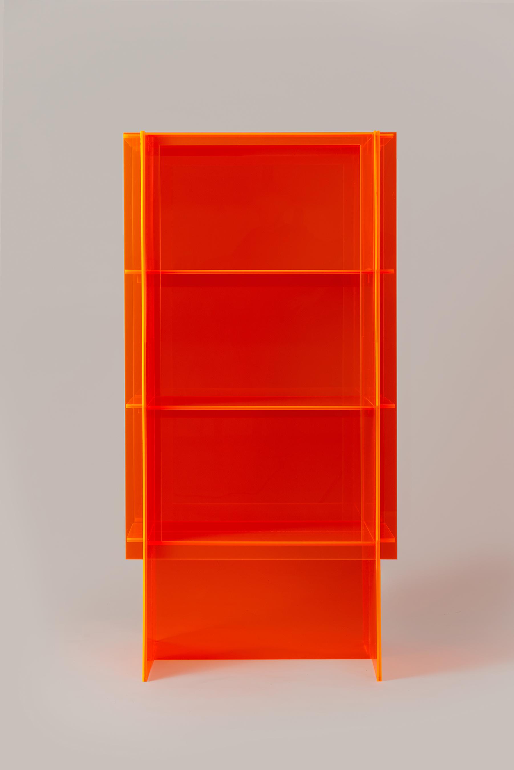 Fluo Cabinet
