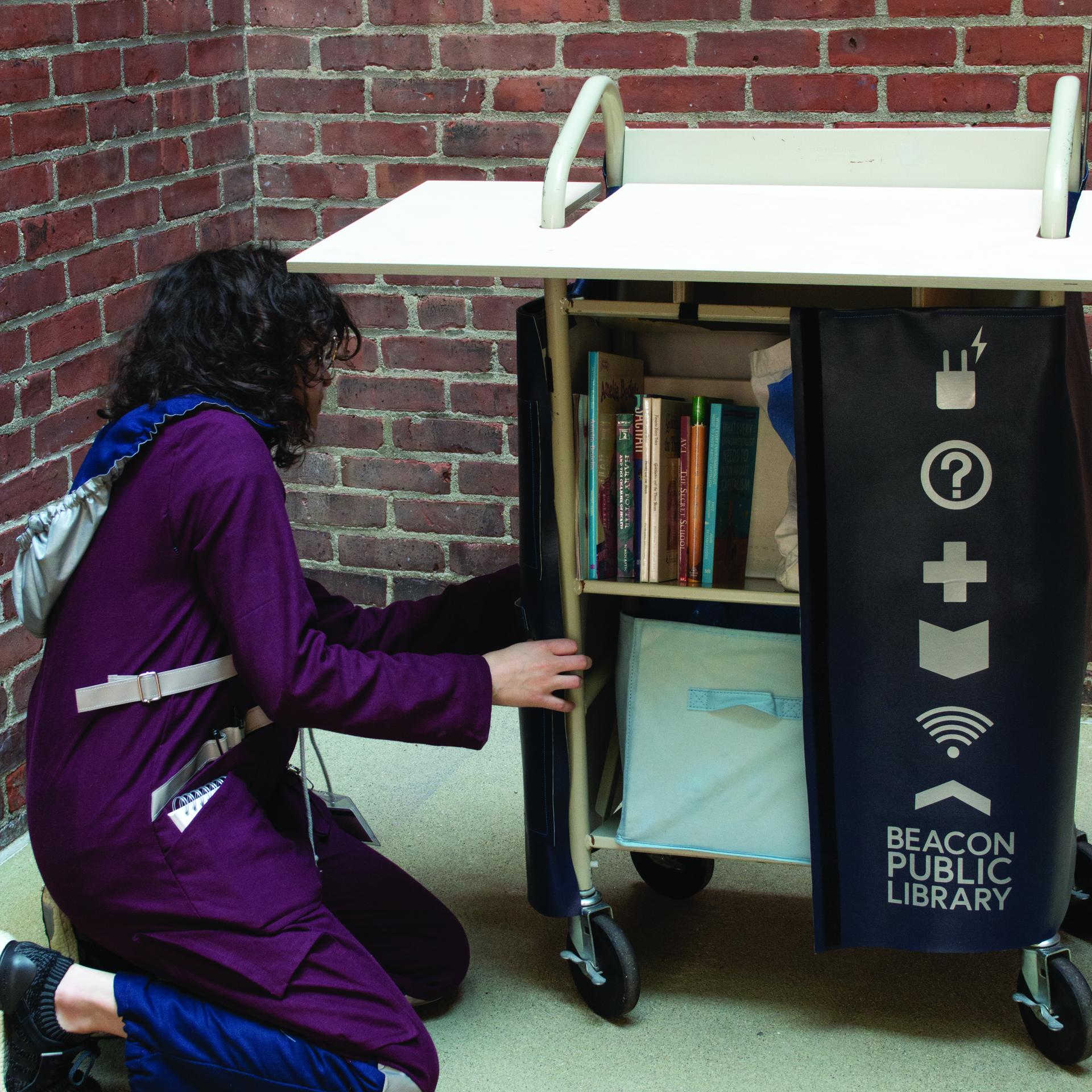 Loading the adapted library cart