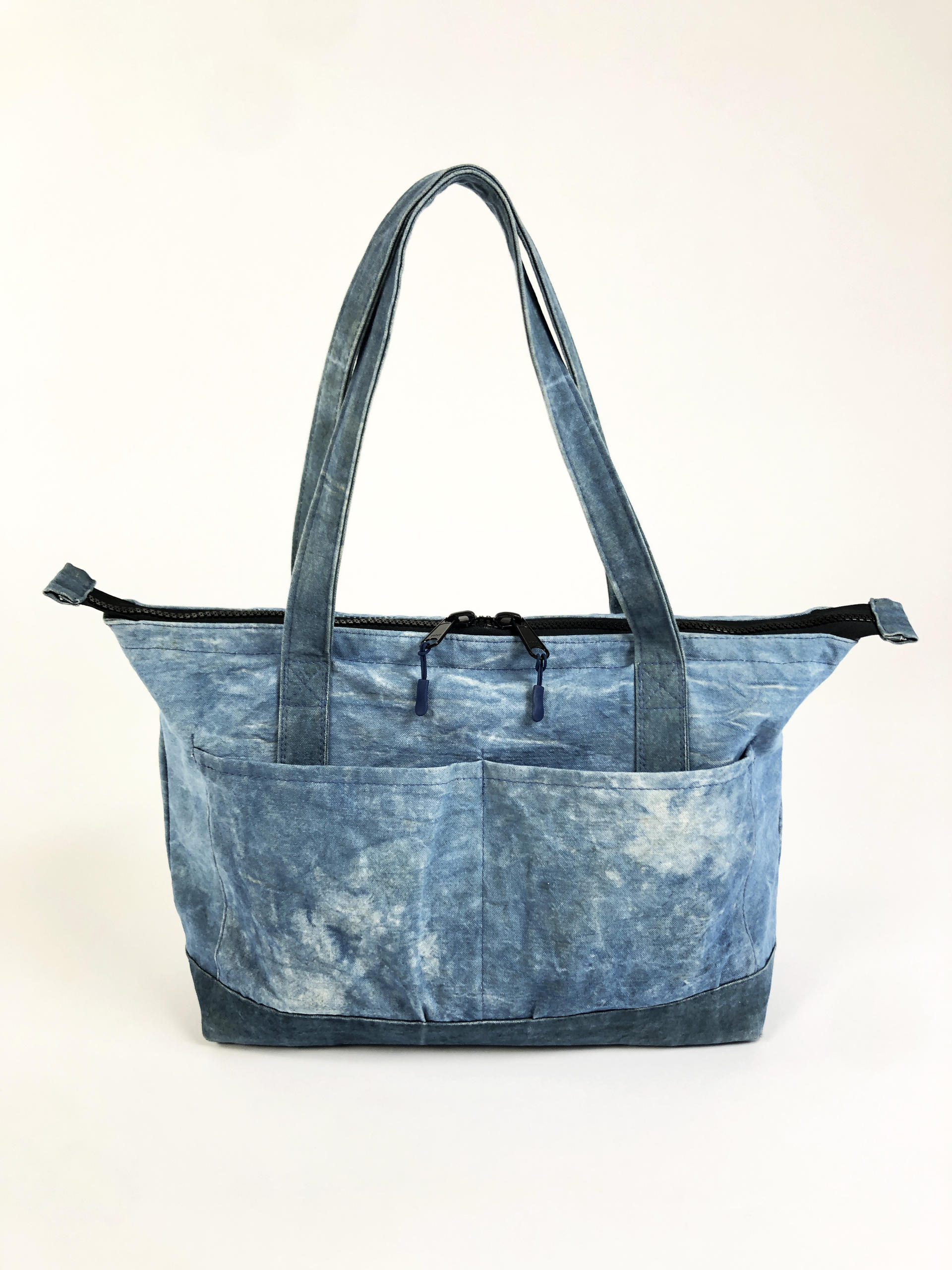 Blue tote bag