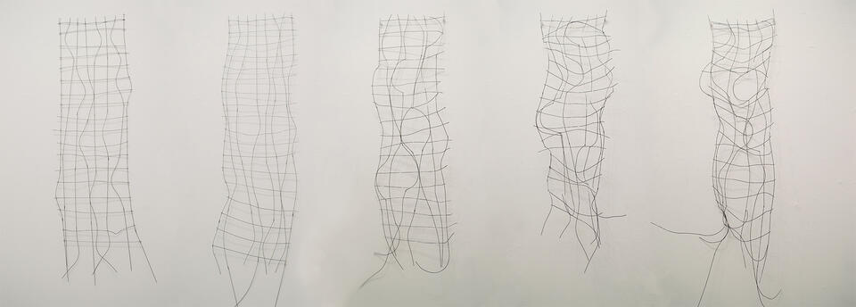 From left to right: 15°C, 30°C, 40°C, 60°C, 80°C panels. Each panel has nitinol wire woven with the same number, lengths, and variety of transition temperatures with increasingly unknown variability.